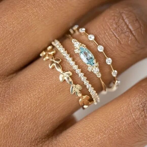 boutique Jewelry - 4pc vintage stacking rings sz 9